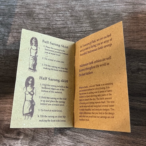 Batik Bali Sarong, Blue and Gold - Picture 6 of 7